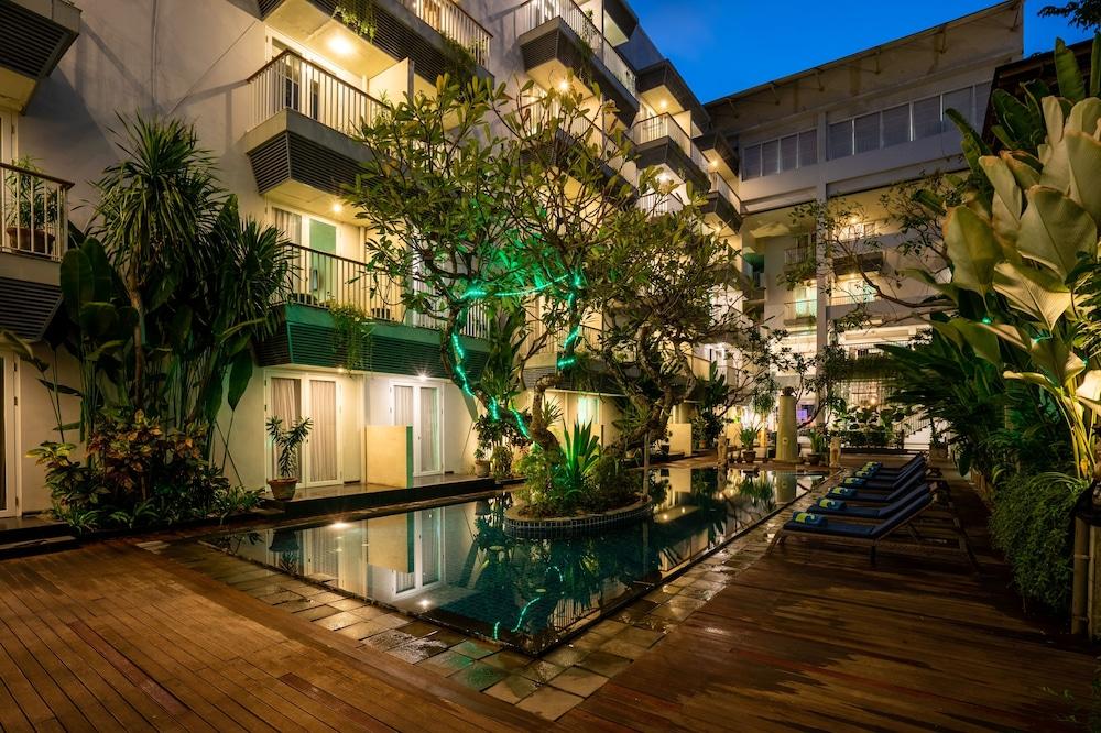 Eden Hotel Кута Экстерьер фото