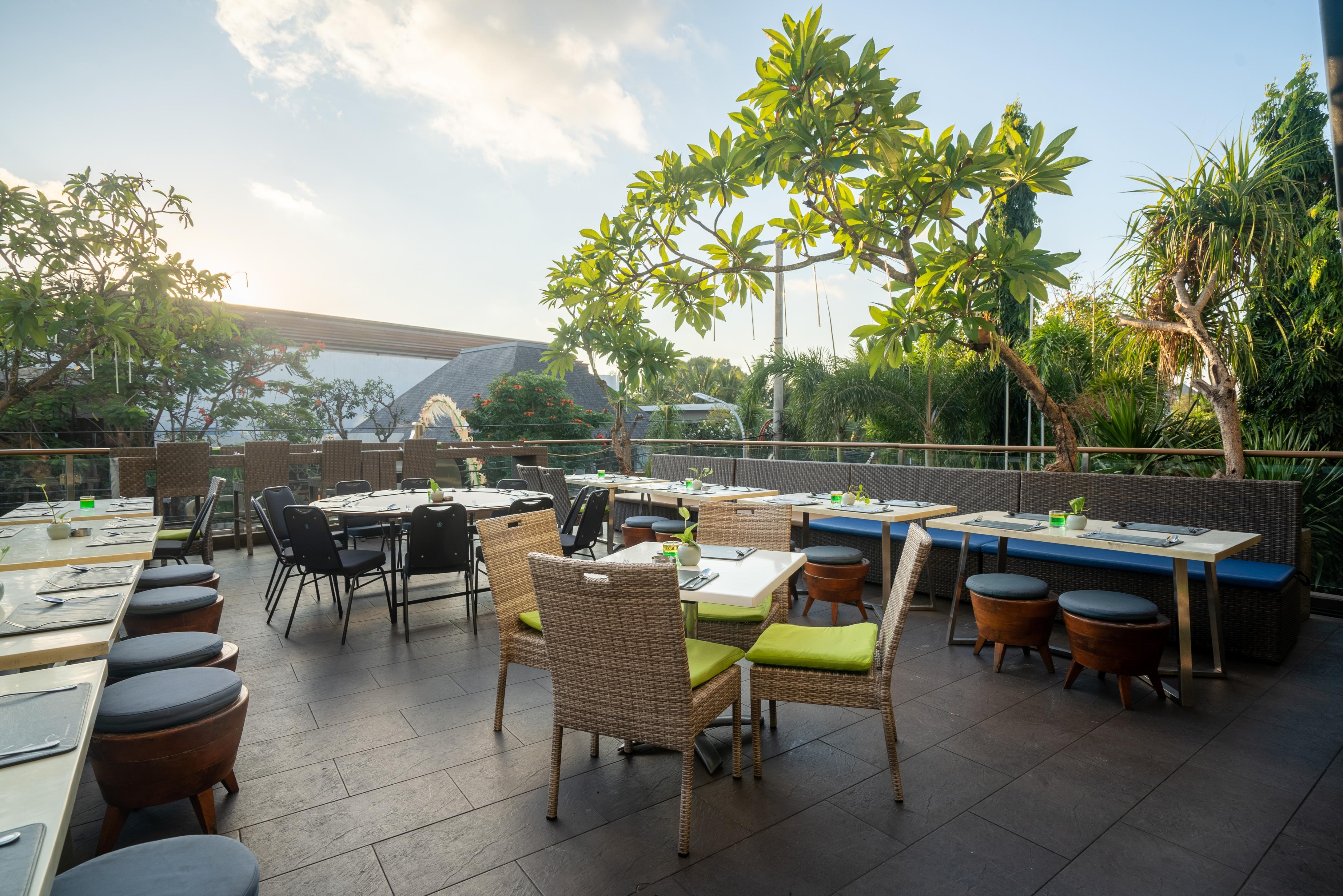 Eden Hotel Кута Экстерьер фото