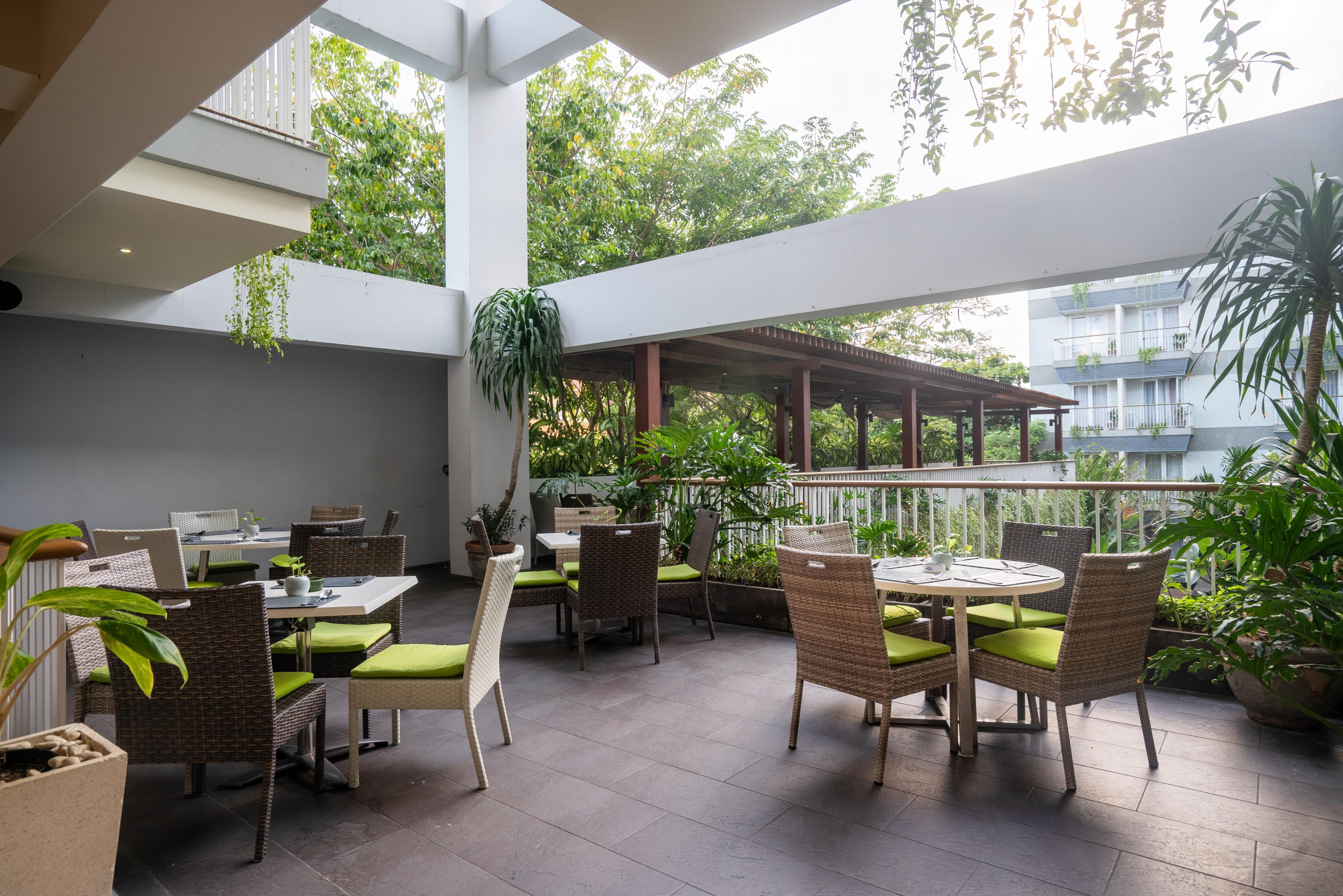 Eden Hotel Кута Экстерьер фото